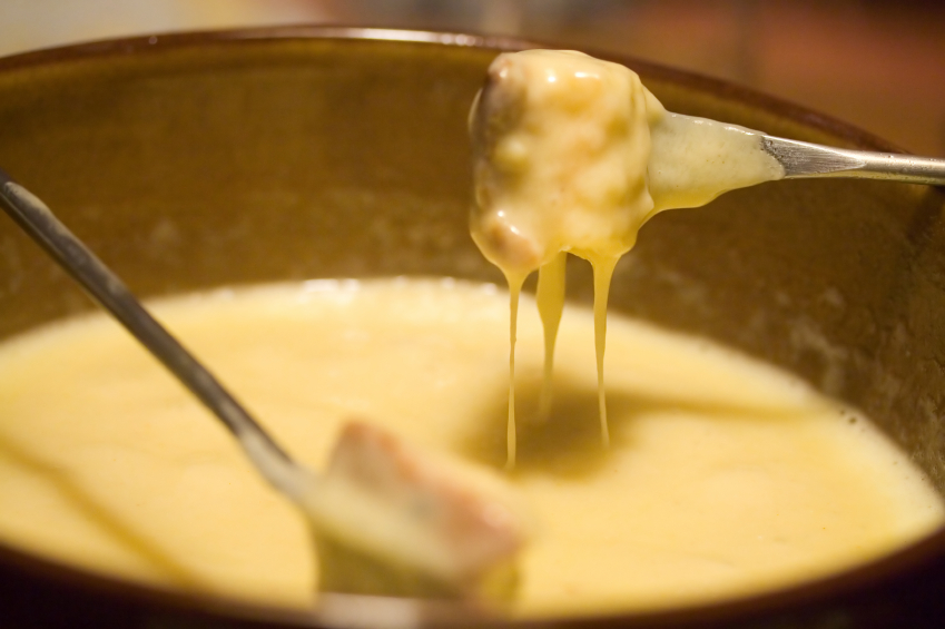 Fondue! We DO! Stay Warm & Satisfied with the Perfect Winter Comfort Food